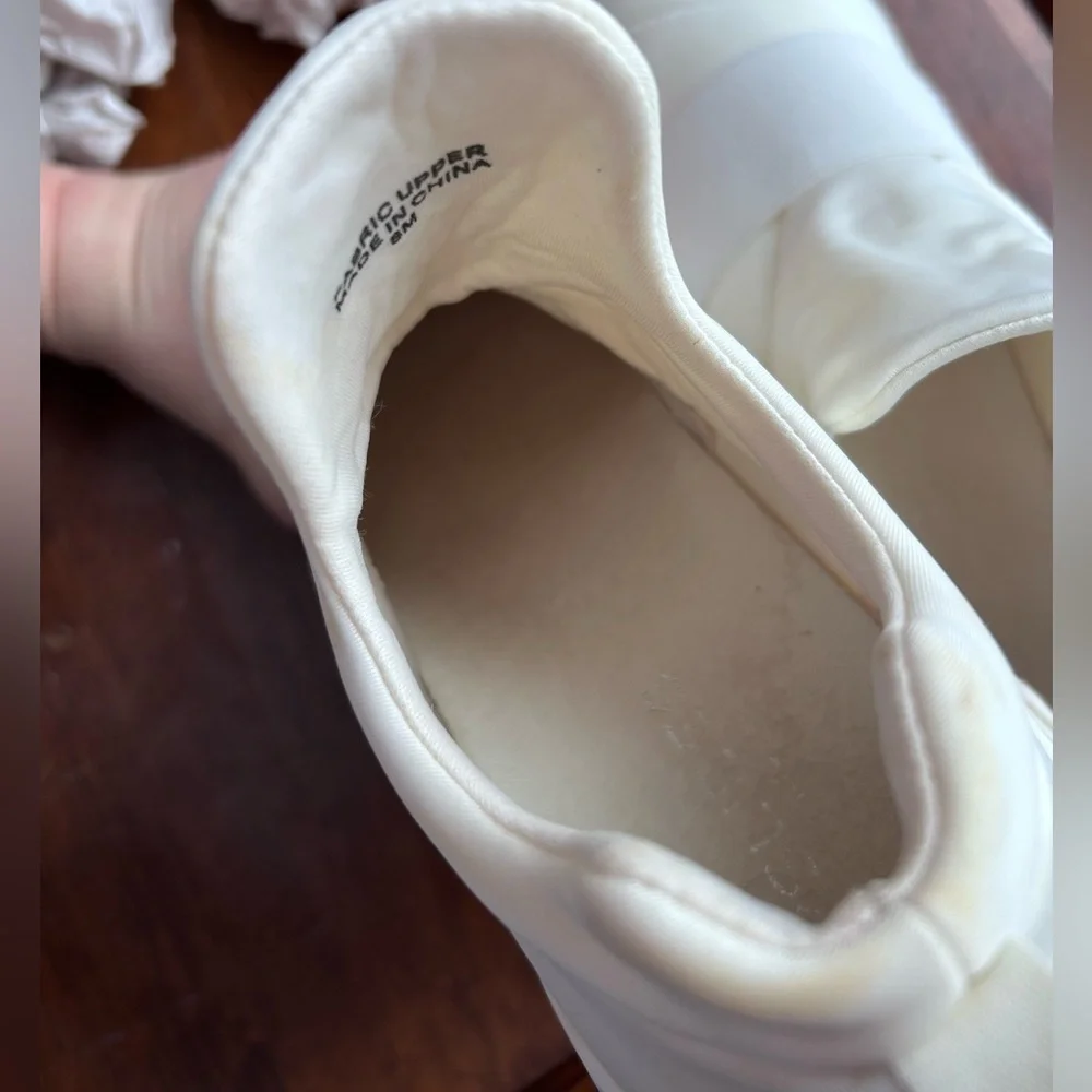 J/Slides White Slip-On Platform Sneakers | Size 8